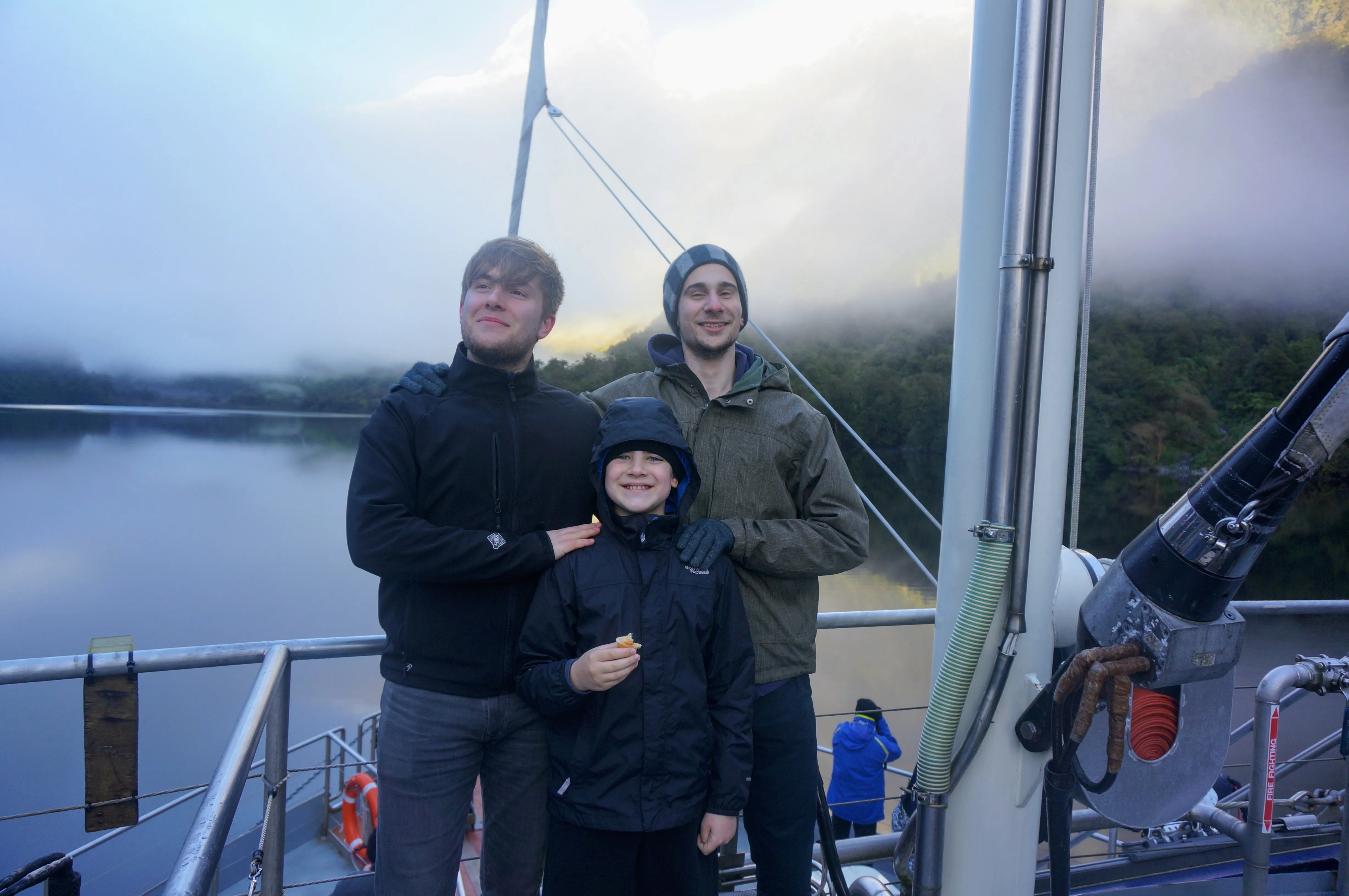 cruise morning friends.DhZF0FjF.jpg