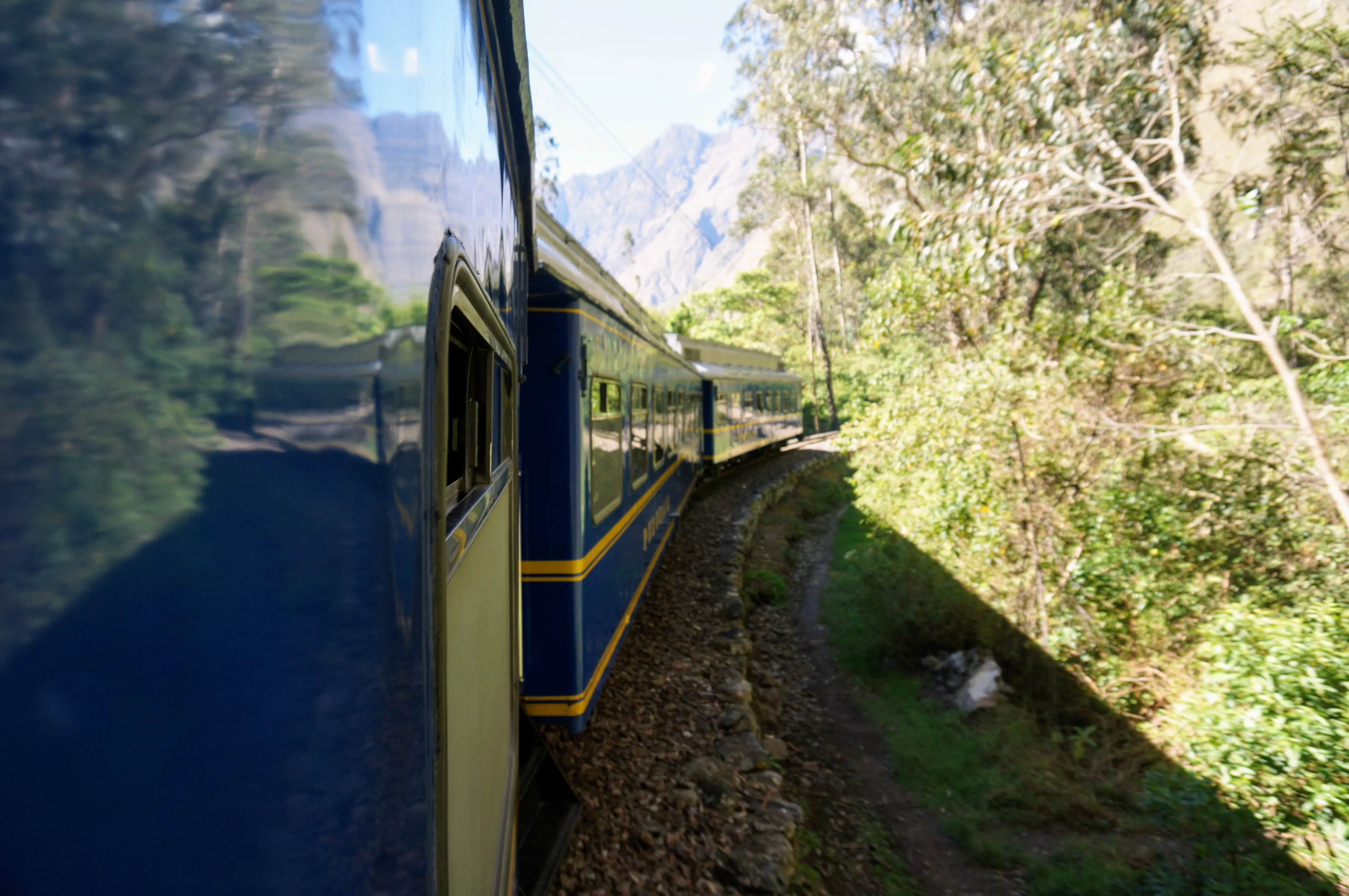 cusco train.CV9s3vJK.jpg