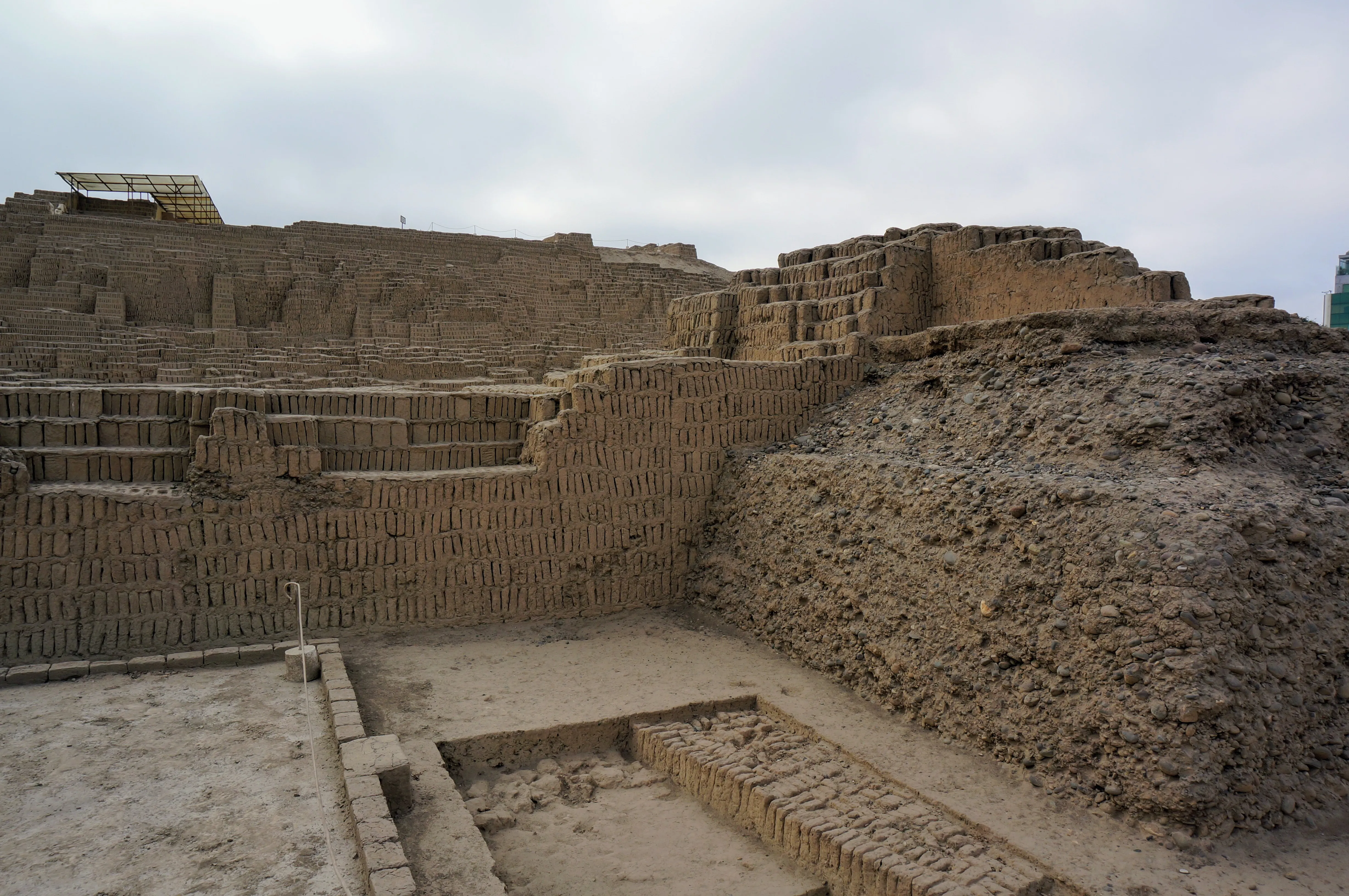 lima huaca pucllana mound.CfdwFxU0.jpg