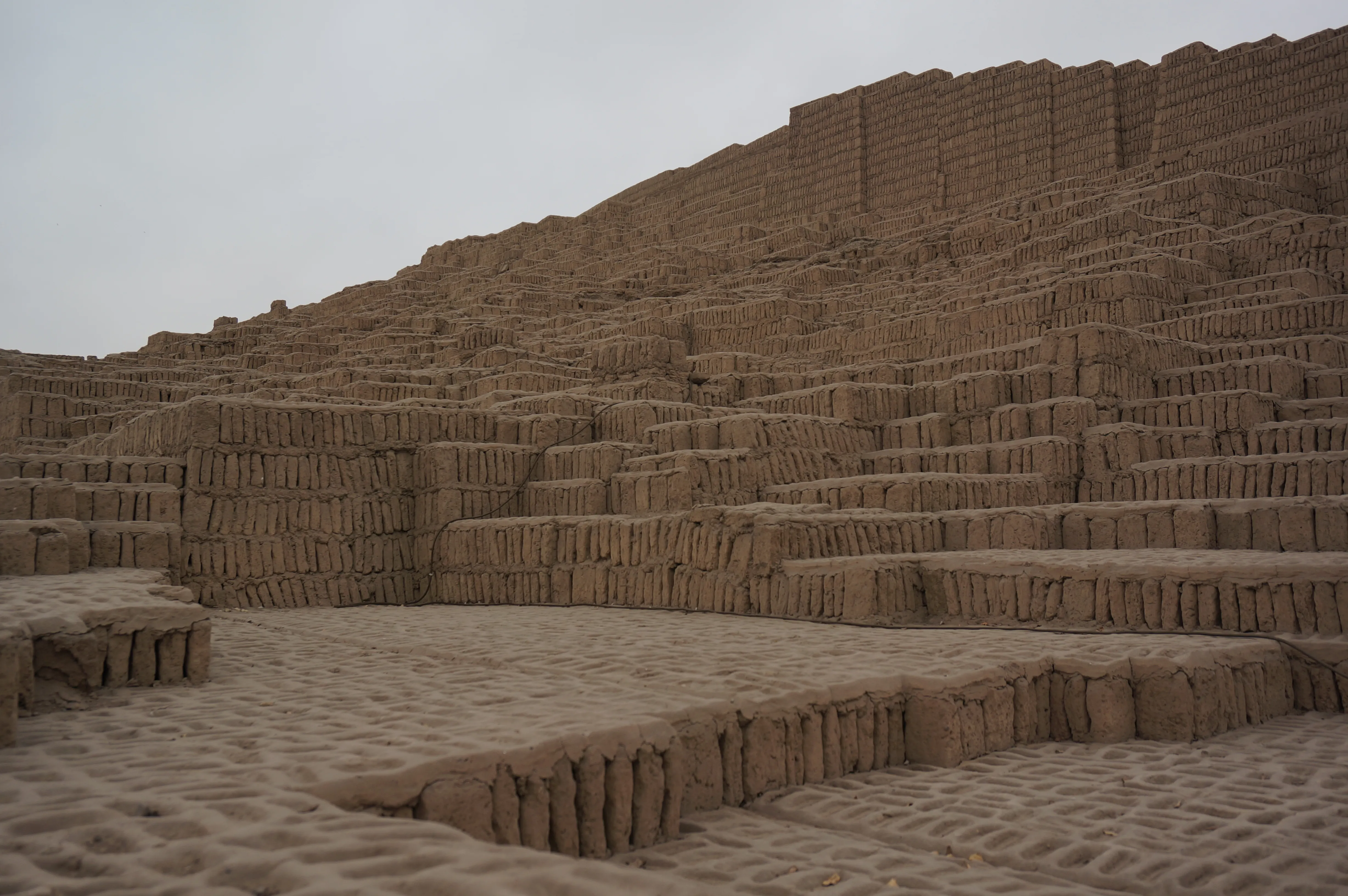 lima huaca pucllana slope.DdF1kQwy.jpg