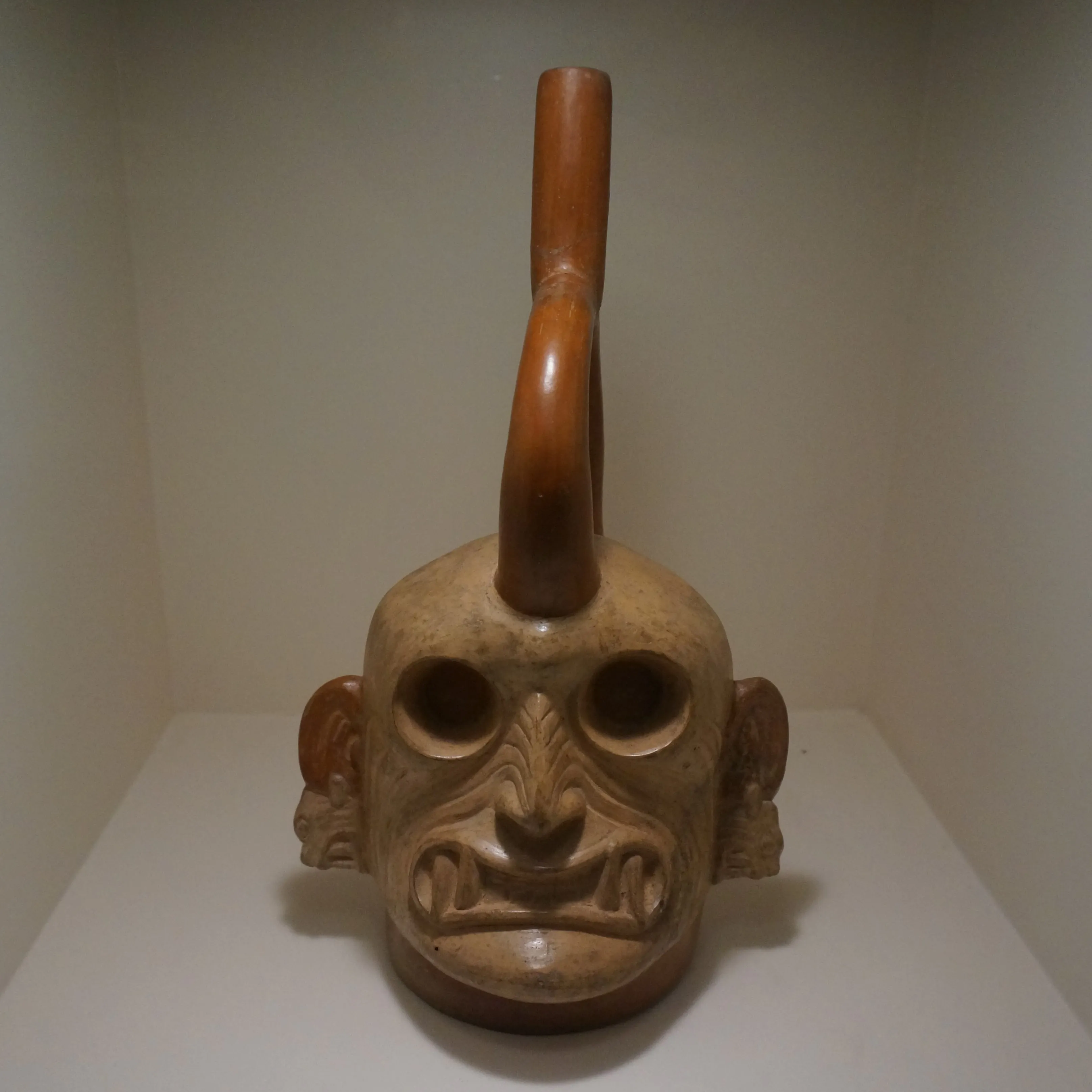 lima museum square skull.DPL9ZICv.jpg