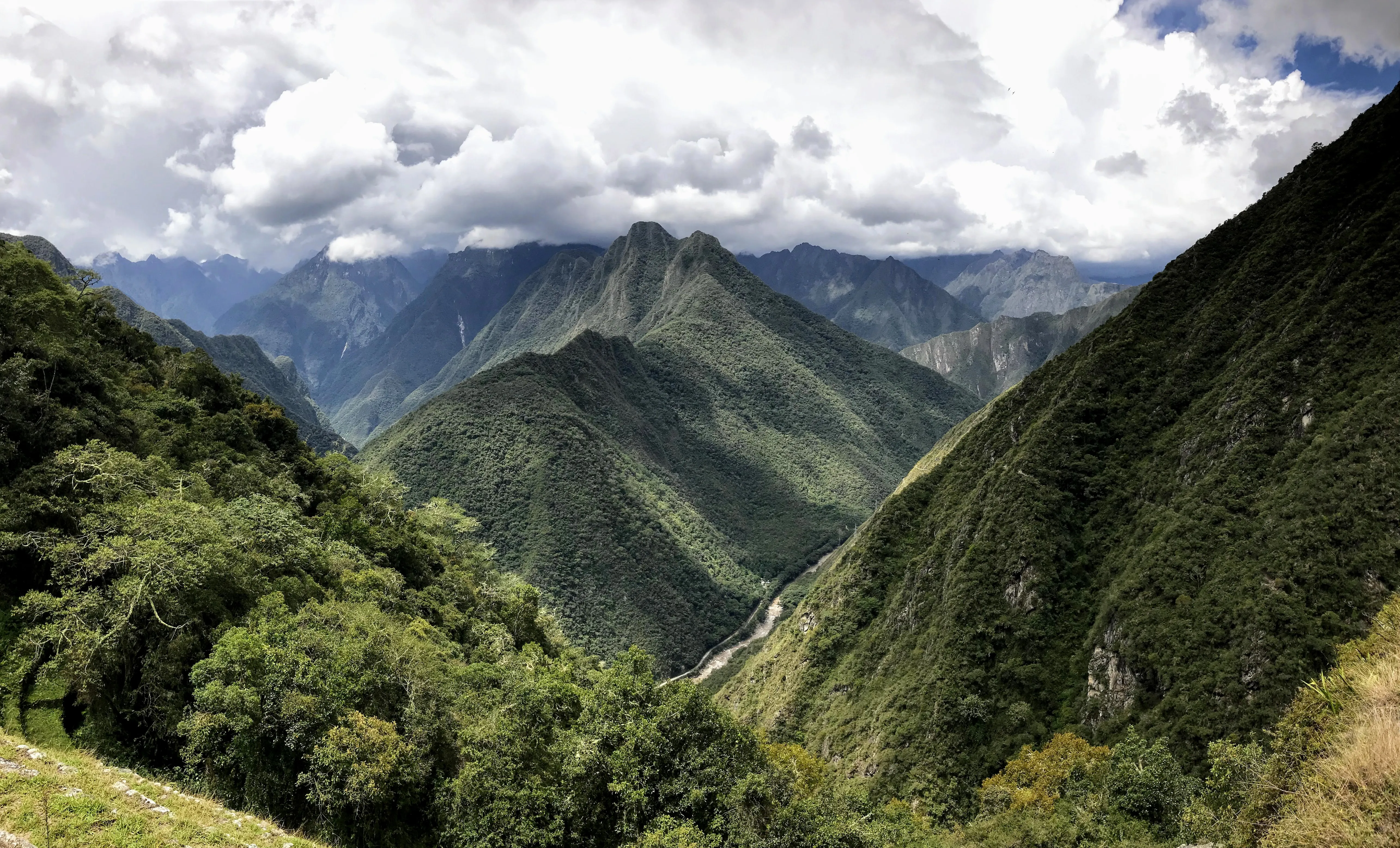machu picchu hike mountains.Behc0Isu.jpg