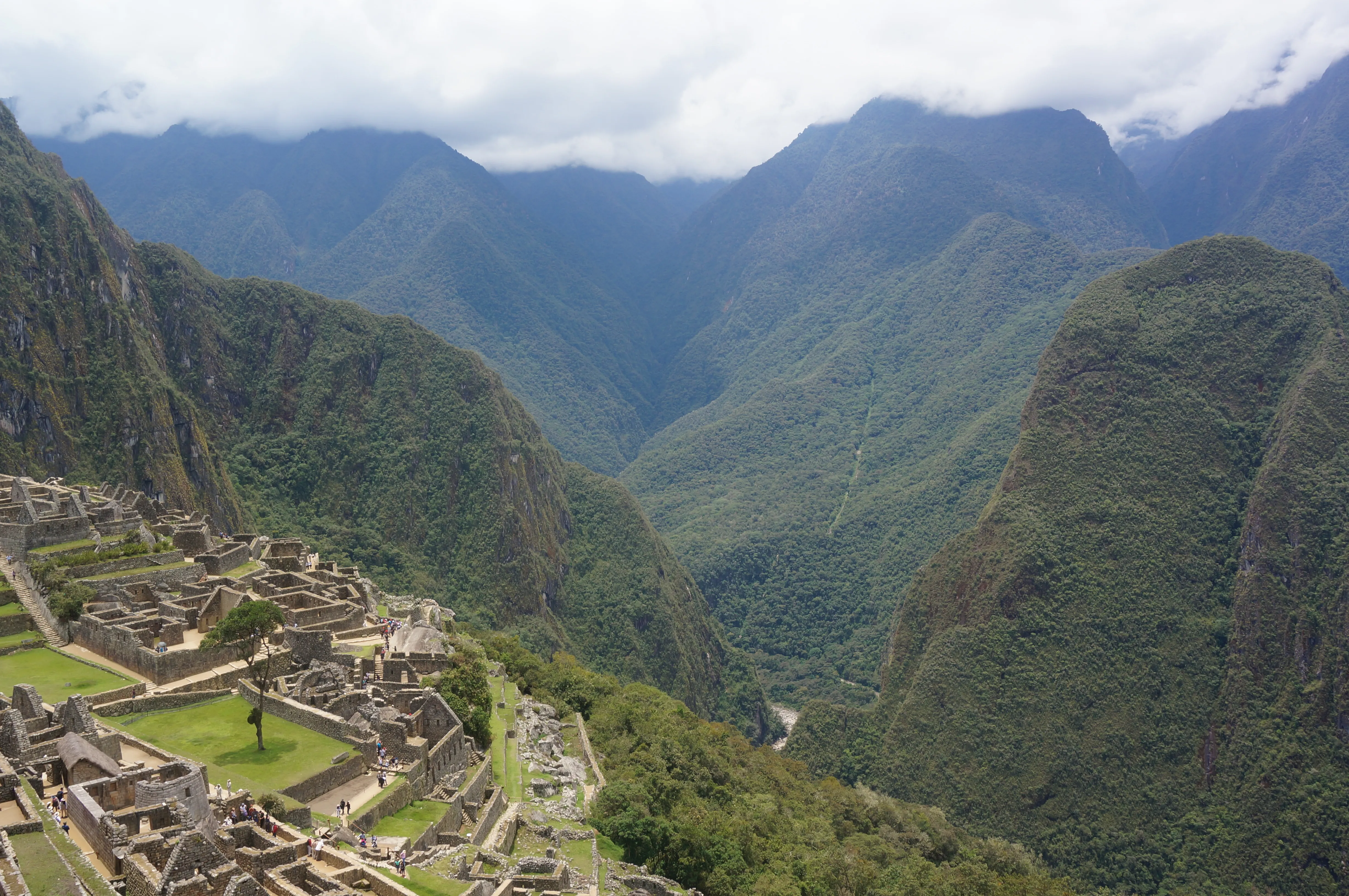 machu picchu valley.jkXfWH6n.jpg
