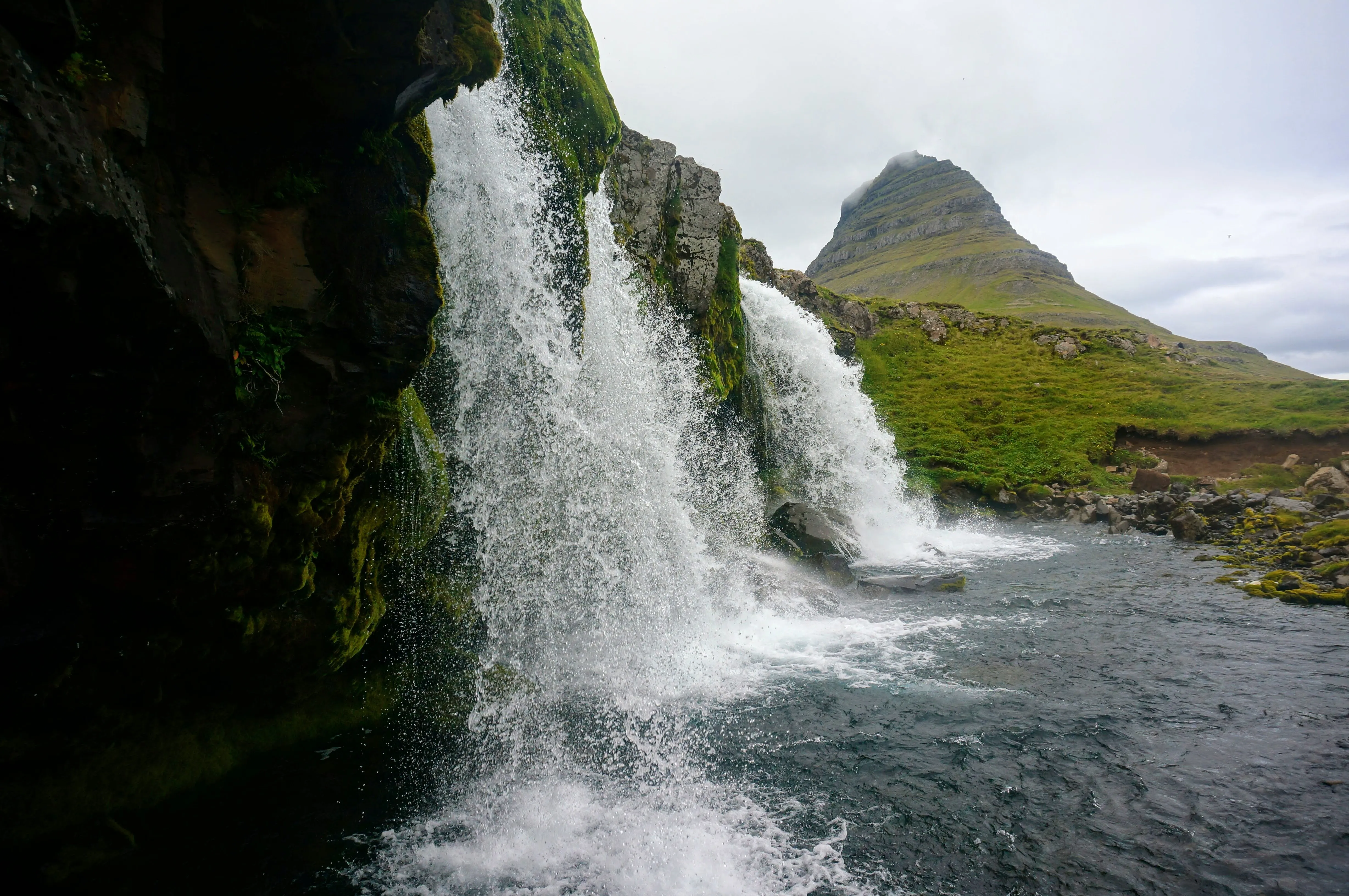 snaefellsnes kirkjufellsfoss bottom.DspyQPpE.jpg