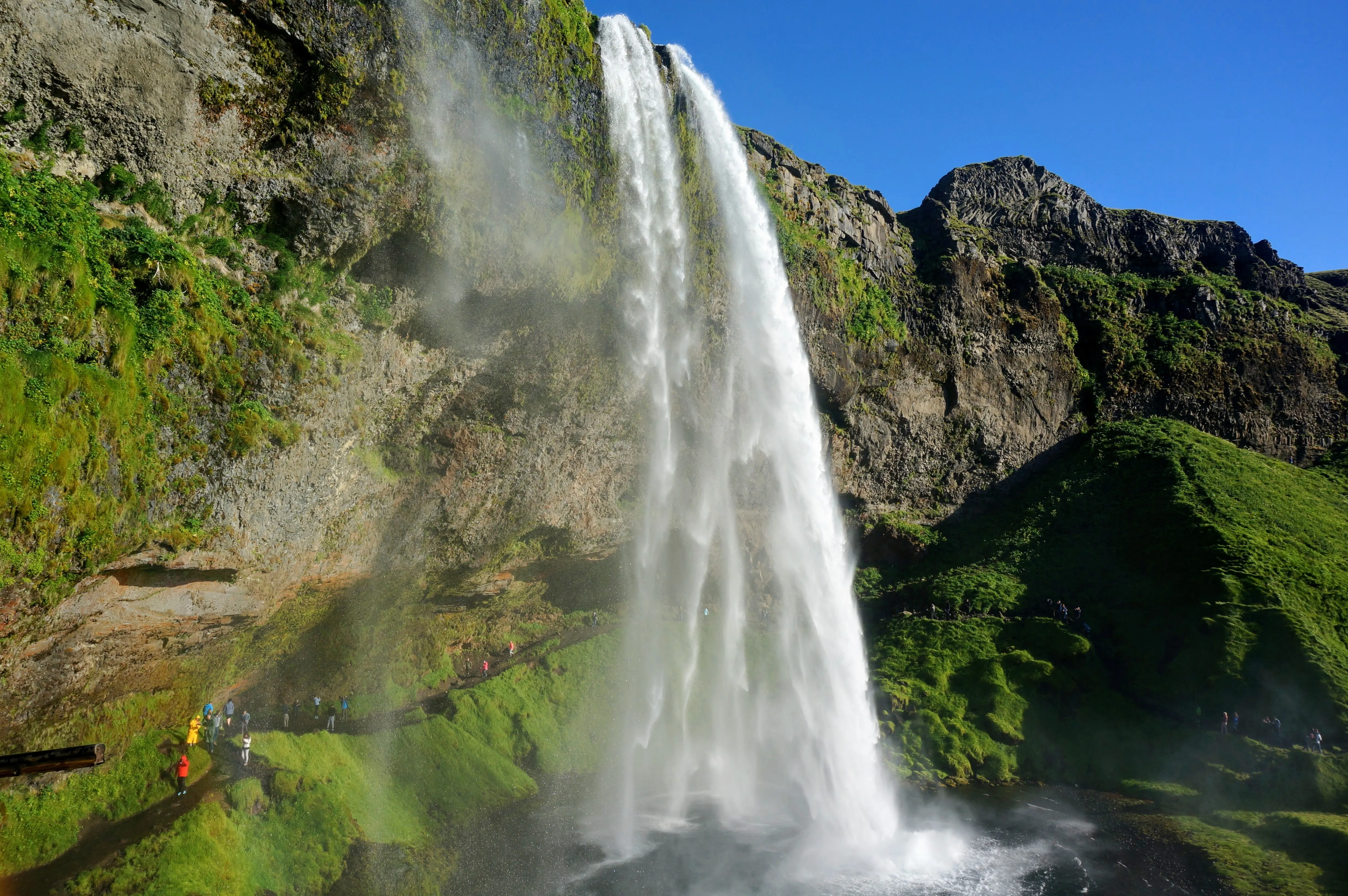 south seljalandsfoss left.whVBkSQW.jpg
