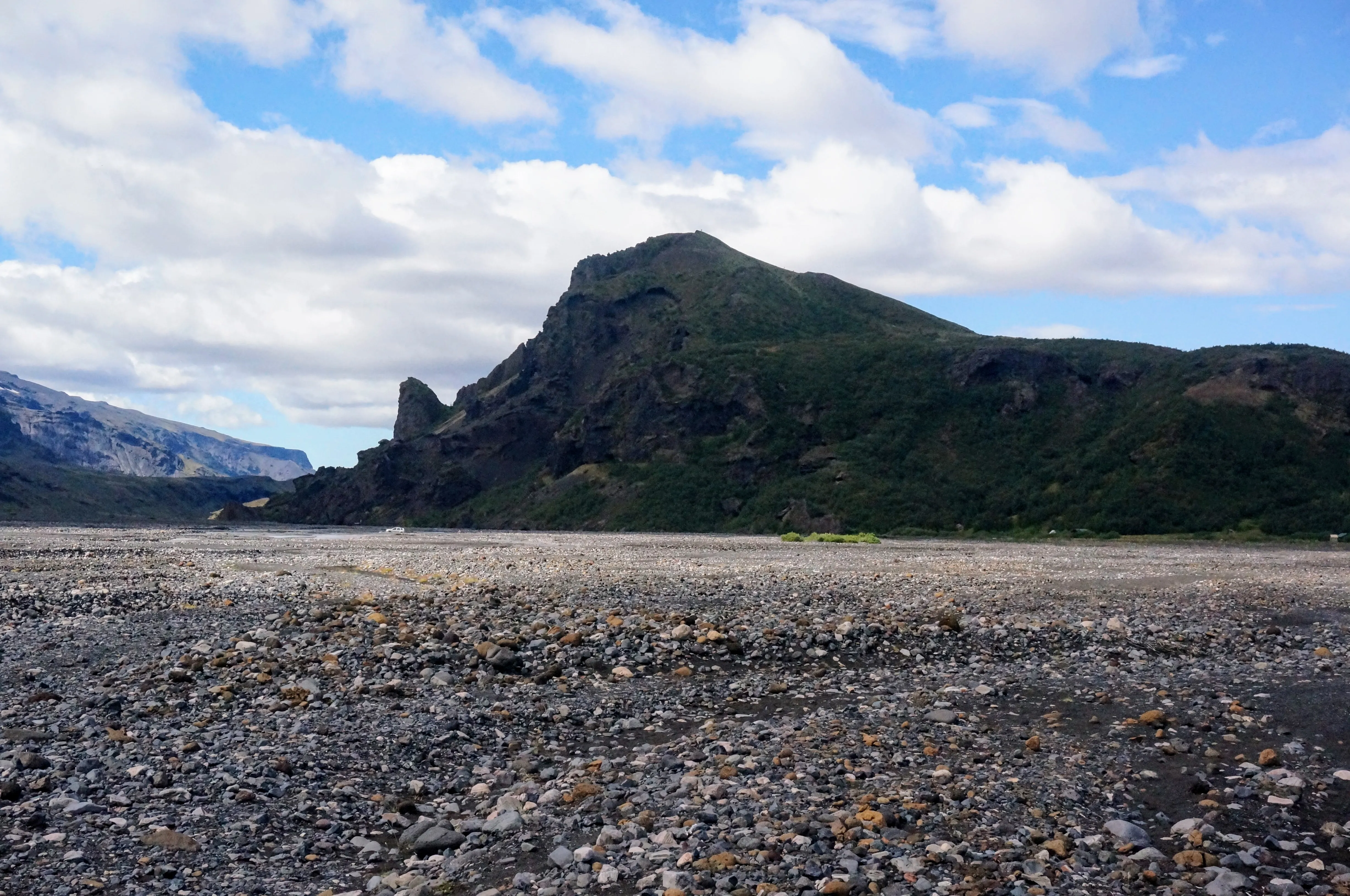south thorsmork riverbed.CA 8zrfs.jpg