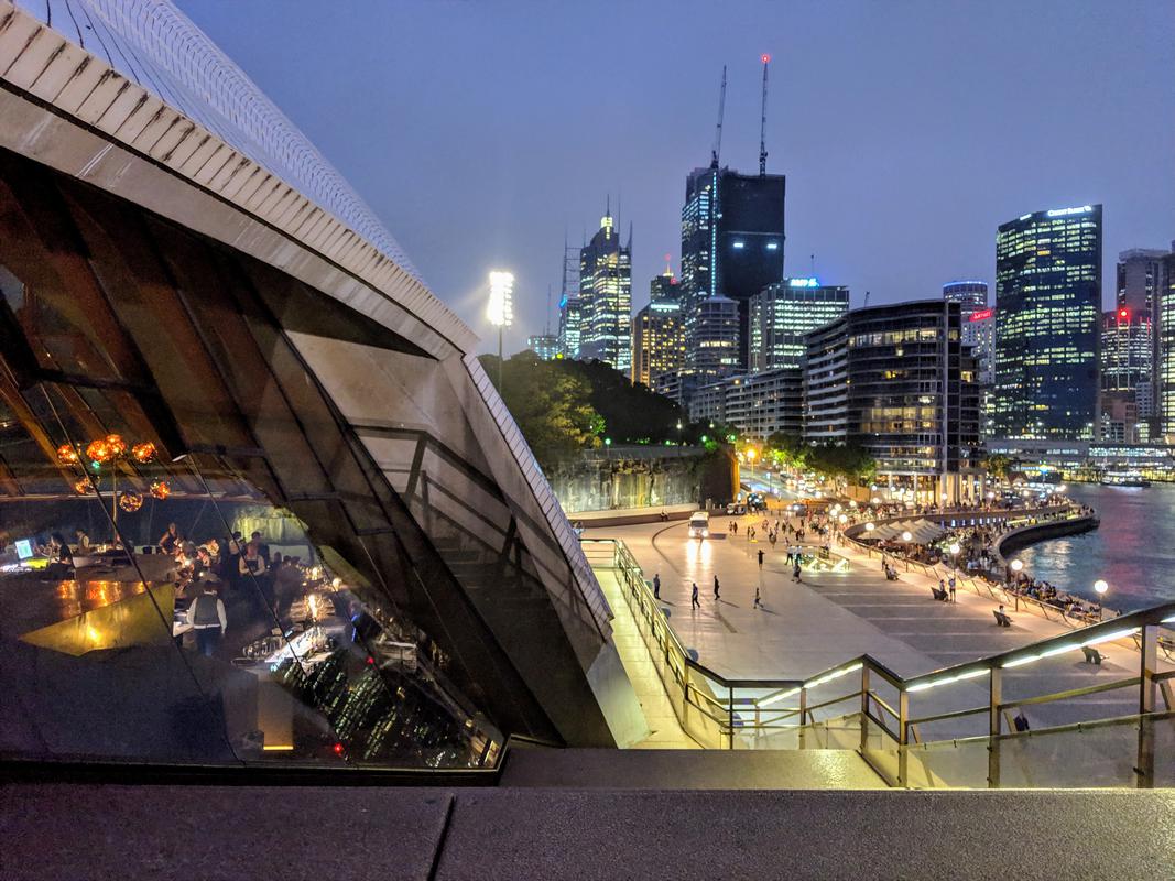Bennelong contrast city