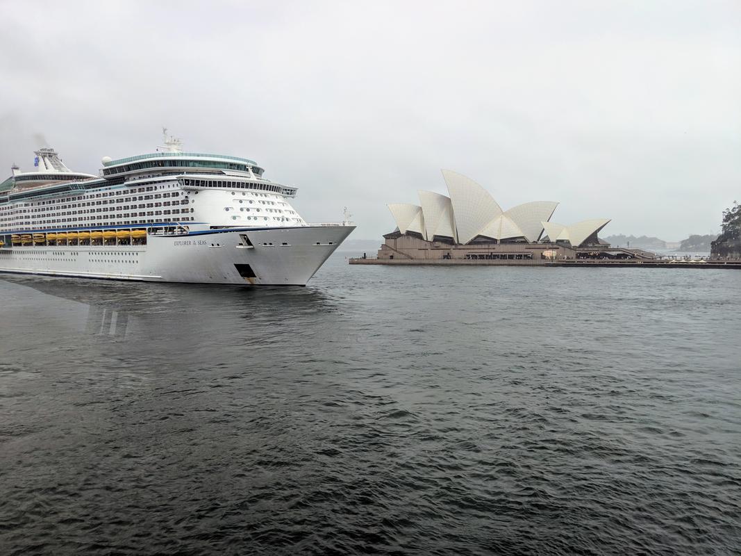 Opera house cruise ship